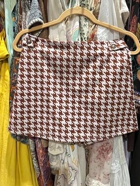 Houndstooth skort